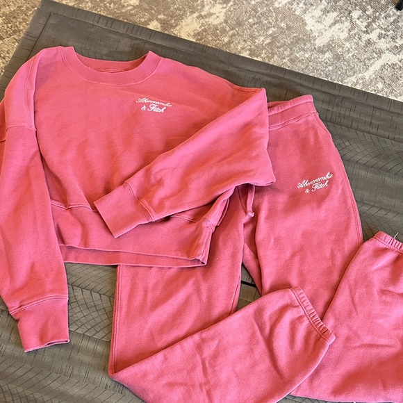 Abercrombie & Fitch Pants - Abercrombie & Fitch Pink Womens Sweatshirt Joggers Matching Set Soft Collection